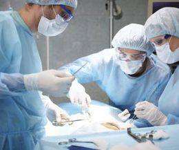 Якщо пухлина локалізована в межах підшлункової залози, то методом лікування раку є хірургічна операція