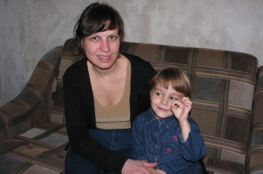 22 жовтня 2009, 19:02 Переглядів:   Наталія Ємельянова з донькою, фото О