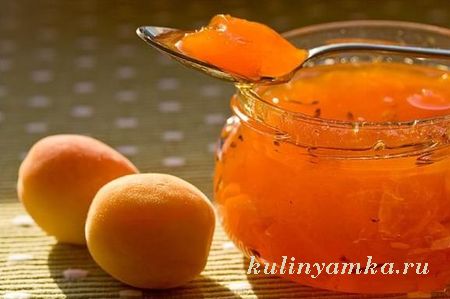 В таке не вареному варення з абрикосів з апельсиновим смаком будуть збережені всі вітаміни, а цукор і лимонна кислота стануть консервантами для нього