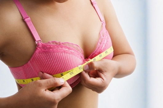 Багато дівчат і жінки думають про те, як можна збільшити груди