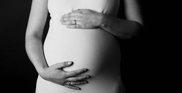 Вчені з'ясували, що у матерів, які завагітніли в період з червня по серпень, народилися діти, які в середньому важили на 8 грамів більше, ніж у тих, хто зачав в інші місяці