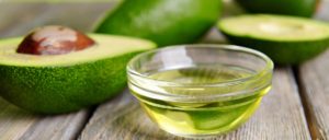 Не менш корисним для організму є масло авокадо, докладніше про нього, ви можете   дізнатися з цієї статті