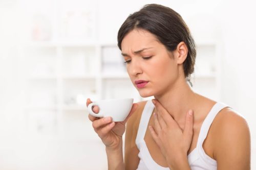 Надлишок солі та соди спровокує подразнення слизової оболонки горла, а велика кількість йоду може викликати токсичне ураження щитовидної залози