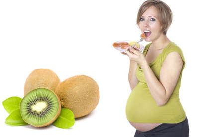 Завдяки хімічним складом фрукт сприяє правильному росту і розвитку малюка з перших днів   зачаття