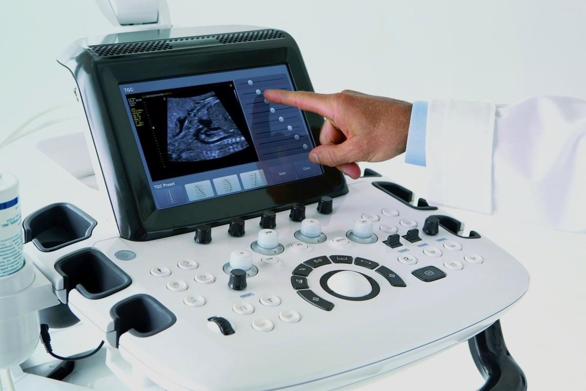 Експертне обстеження органів і систем проводиться лікарем вищої категорії на апаратурі останнього покоління