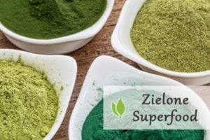 Зеленые суперпродукты - это абсолютно натуральные продукты, особенно богатые   хлорофилл   ,  Они могут прийти из трав или водорослей