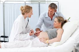 Родовозбуждение (індукція, стимуляція пологів) вважається за доцільне в тих випадках, коли ризик від його проведення нижче ризику подальшого продовження вагітності і немає протипоказань до природних пологів