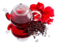 Чай - це не зовсім правильна назва напою, оскільки його заварюють з оцвітин гібіскуса