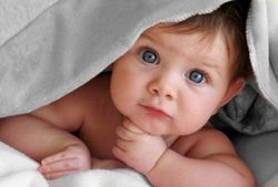 Для дитини першого року життя дуже важливо отримувати материнське молоко