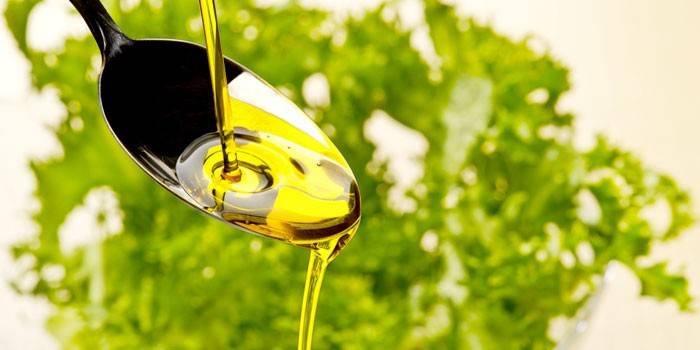 Додавши пару крапель в крем, Ви побачите результат, особливо при боротьбі з вуграми