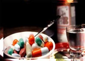 алкоголю і лікарських препаратів