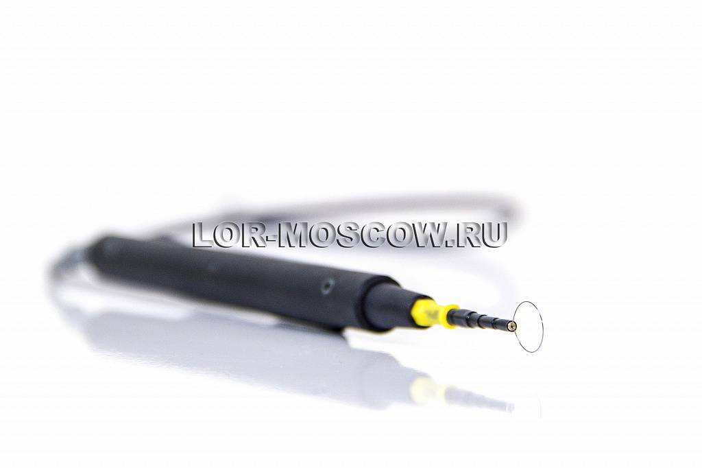Проходить вона під подвійний анестезією - аплікаційної і інфільтраційної