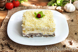 Цей салат з вареної яловичиною і картоплею виходить неймовірно ситним і апетитним