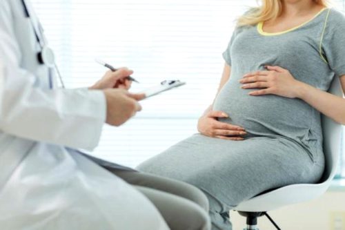 Перш за все, потрібно звернутися за кваліфікованою медичною допомогою: лікар підкаже правильне рішення проблеми