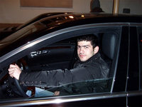 Газеті по-одеськи вдалося встановити, що водієм Toyota Prado виявився син заступника голови Одеської облради, голови Партії пенсіонерів України Фелікса Петросяна 18-річний Фелікс Петросян, студент Юридичної академії