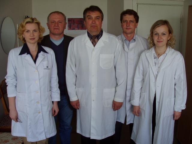 На фотографії співробітники другого неврологічного відділу (зліва на право):   науковий співробітник Ю