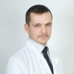 Endoskopijos, PhD, chirurgo vadovas   Mihailas Sergeevichas Burdyukovas   kalbama apie minimaliai invazines endoskopines intervencijas diagnozuojant virškinimo trakto, tulžies takų ir trachobronchijos medžių ligas