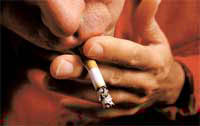 Опитування 26 тисяч курців показав, що бесіда з доктором віч-на-віч діє набагато сильніше, ніж групові лекції про шкоду куріння