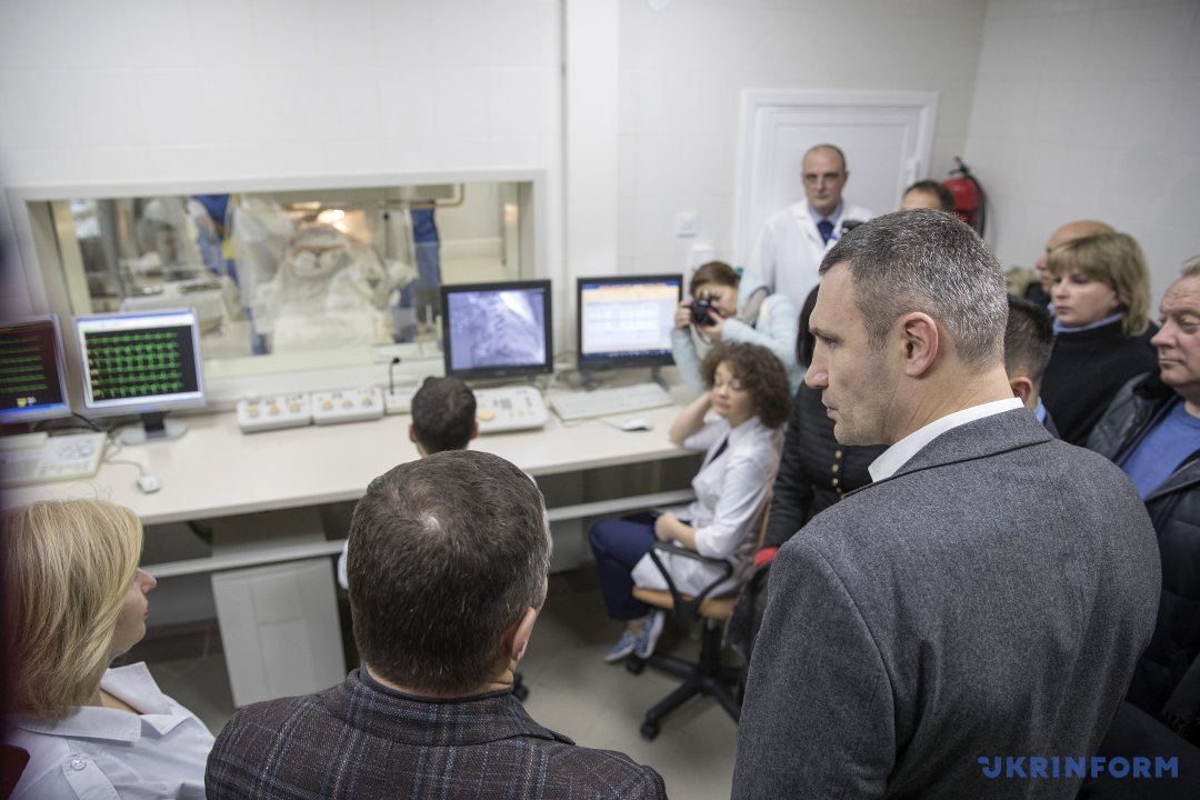Про це заявив мер Києва Віталій Кличко під час відвідування Олександрівської клінічної лікарні, де була відремонтована частина приміщень та закуплено нове обладнання для відділення рентген-ендоваскулярної хірургії, повідомляє   сайт мера Києва