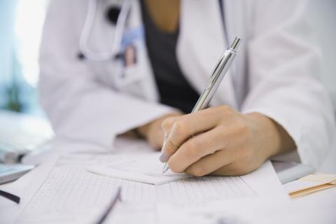 Чи не позбулися інфекції хелікобактер після проходження потрійної терапії,   Не можуть приймати амоксицилін через алергію на пеніцилін,   Раніше брали макролідні антибіотики, такі як кларитроміцин