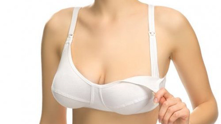 Папіломи під грудьми можуть з'явитися у жінок будь-якого віку, але не варто робити з цієї ситуації справжню трагедію