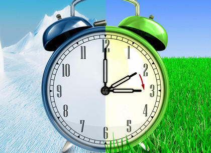 В ніч з 24 на 25 березня Україна переходить на літній час: о третій годині ранку потрібно перевести стрілки на одну годину вперед