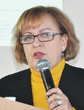 Говорячи про   ГРВІ   , Професор Марина Кочуева, завідувач кафедри фтизіатрії, пульмонології та сімейної медицини ХМАПО, зазначила, що дане захворювання супроводжується розвитком респіраторного і інтоксикаційного синдрому