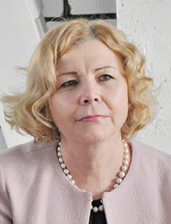 Професор Віра Целуйко, завідувач кафедри кардіології і функціональної діагностики Харківської медичної академії післядипломної освіти (ХМАПО), розповіла про особливості   лікування АГ   у пацієнтів похилого віку, підкресливши, що до лікування осіб з даним захворюванням необхідно підходити диференційовано